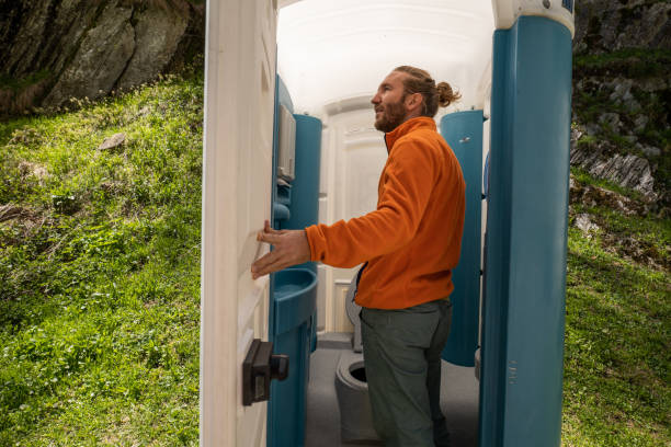 Portable Toilet Options We Offer in East Oakdale, CA